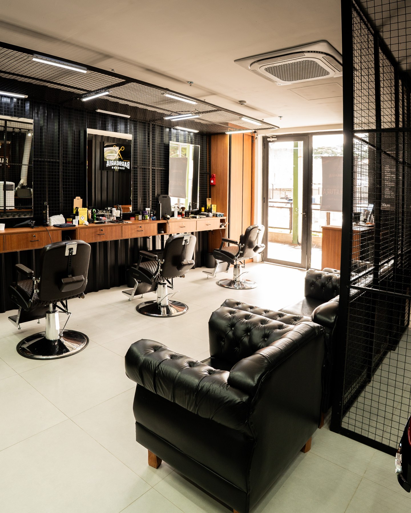 Ambiente da A Barbearia Express — Santo Mercado