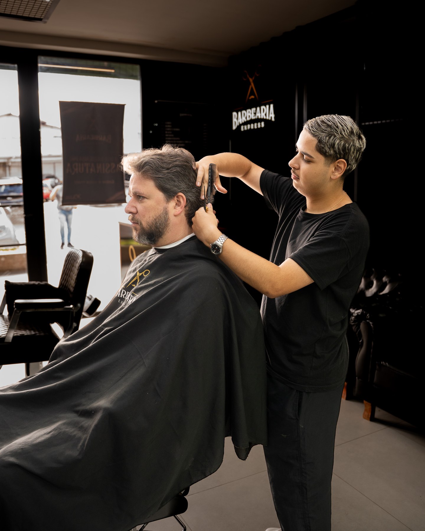 Atendimento na A Barbearia Express — Santo Mercado